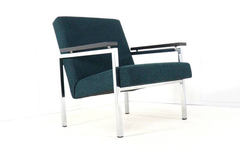 Gijs van der Sluis armchair no. 30 | more pieces in stock - new upholstery