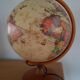 Globe terrestre antique ocre
