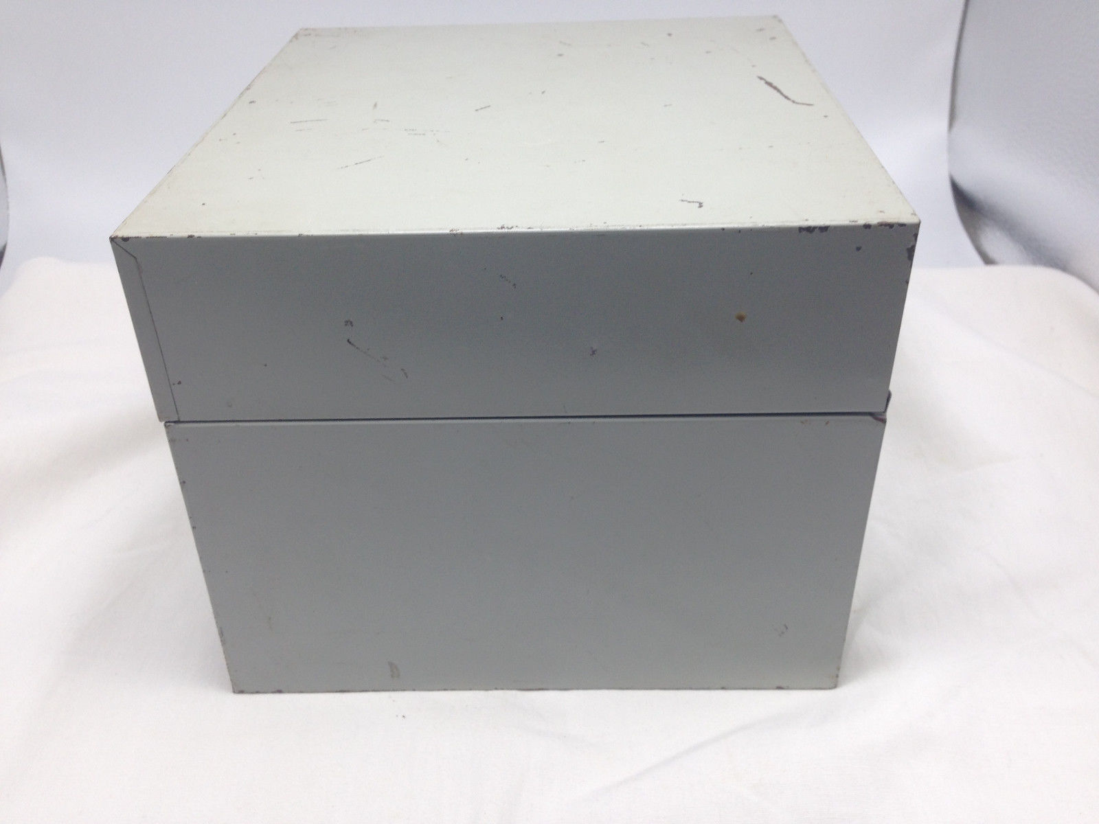 Box has Val - rex metal sheets