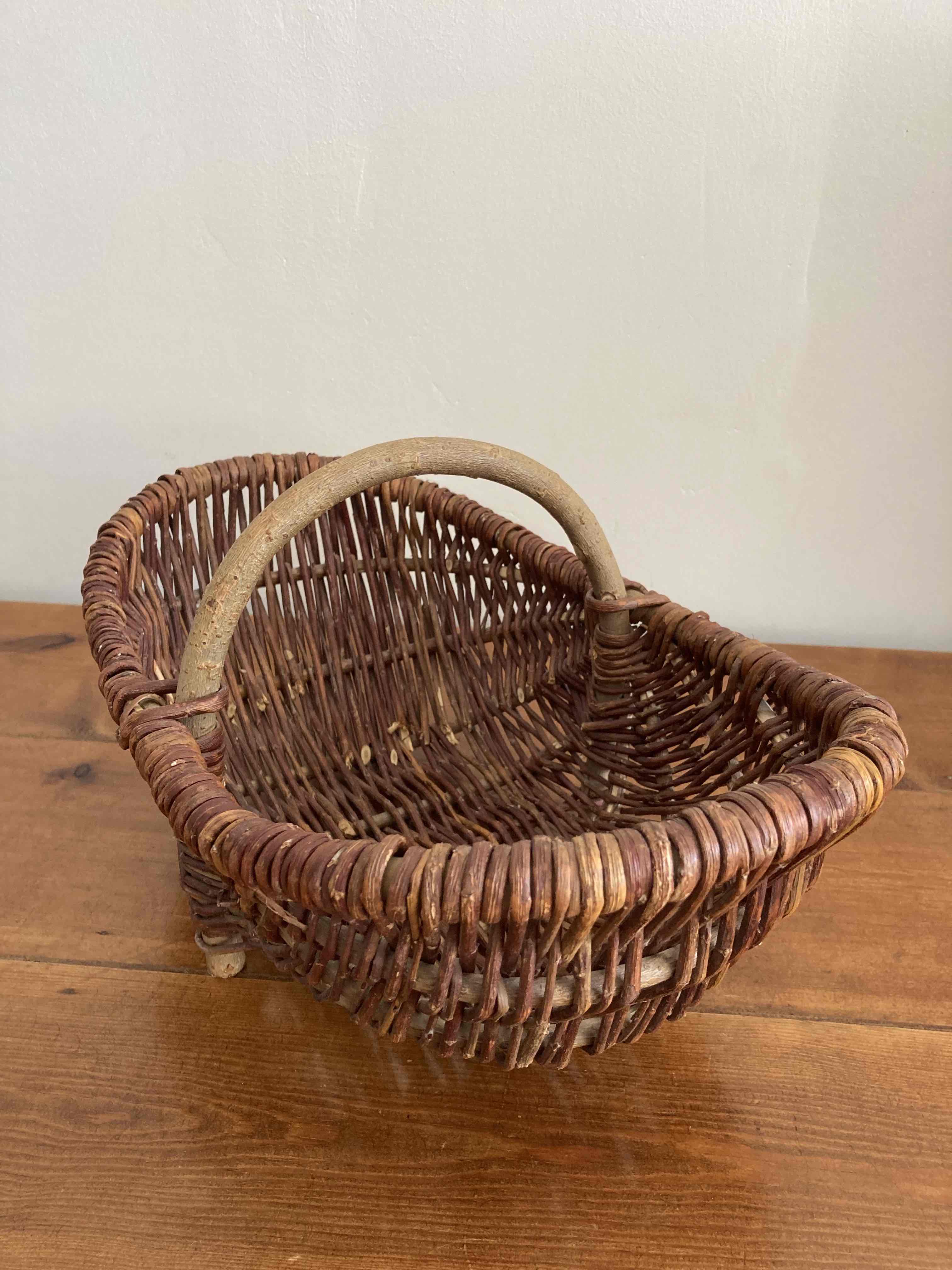 Pick-up basket