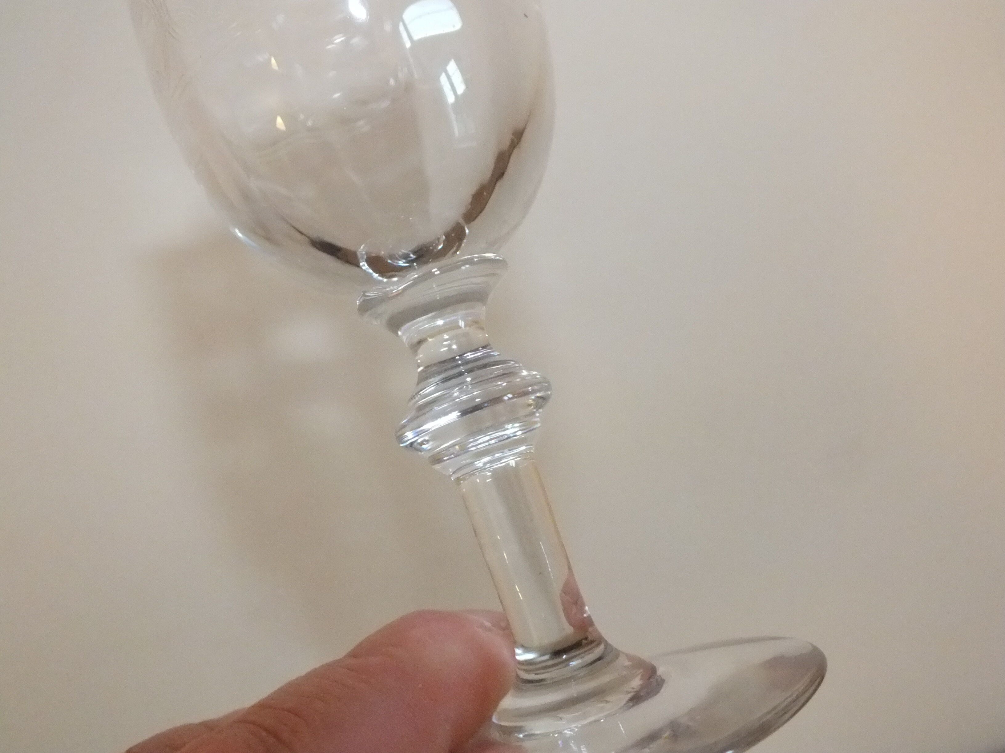 9 antique glasses in port or alcohol decorated with arabesques