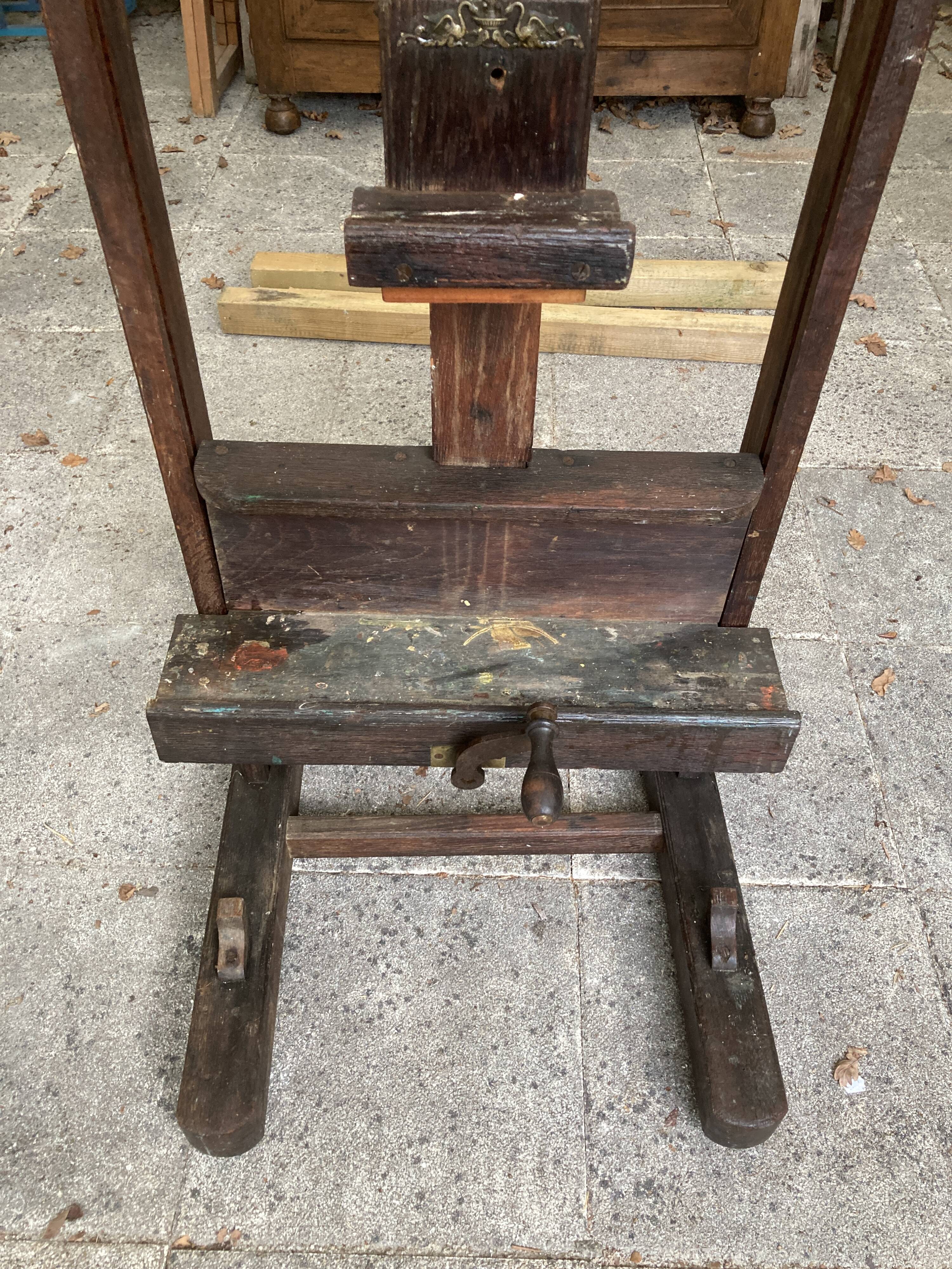 Antique hand-cranked easel