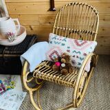 Rocking-chair en rotin pour enfant