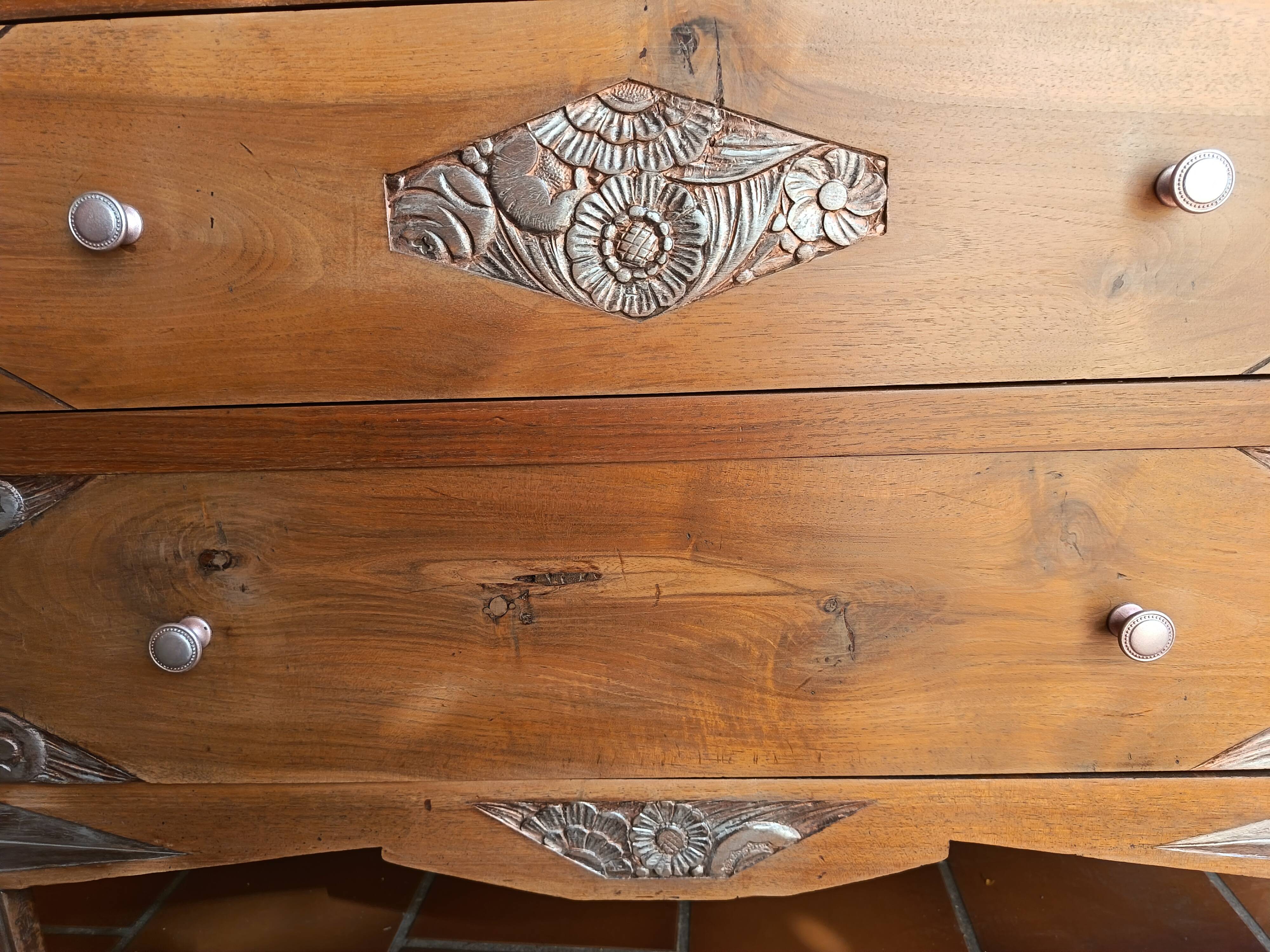 Art Deco chest of drawers