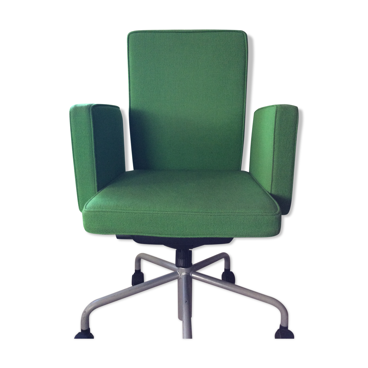 Pub&Club swivel office chair by Bulo