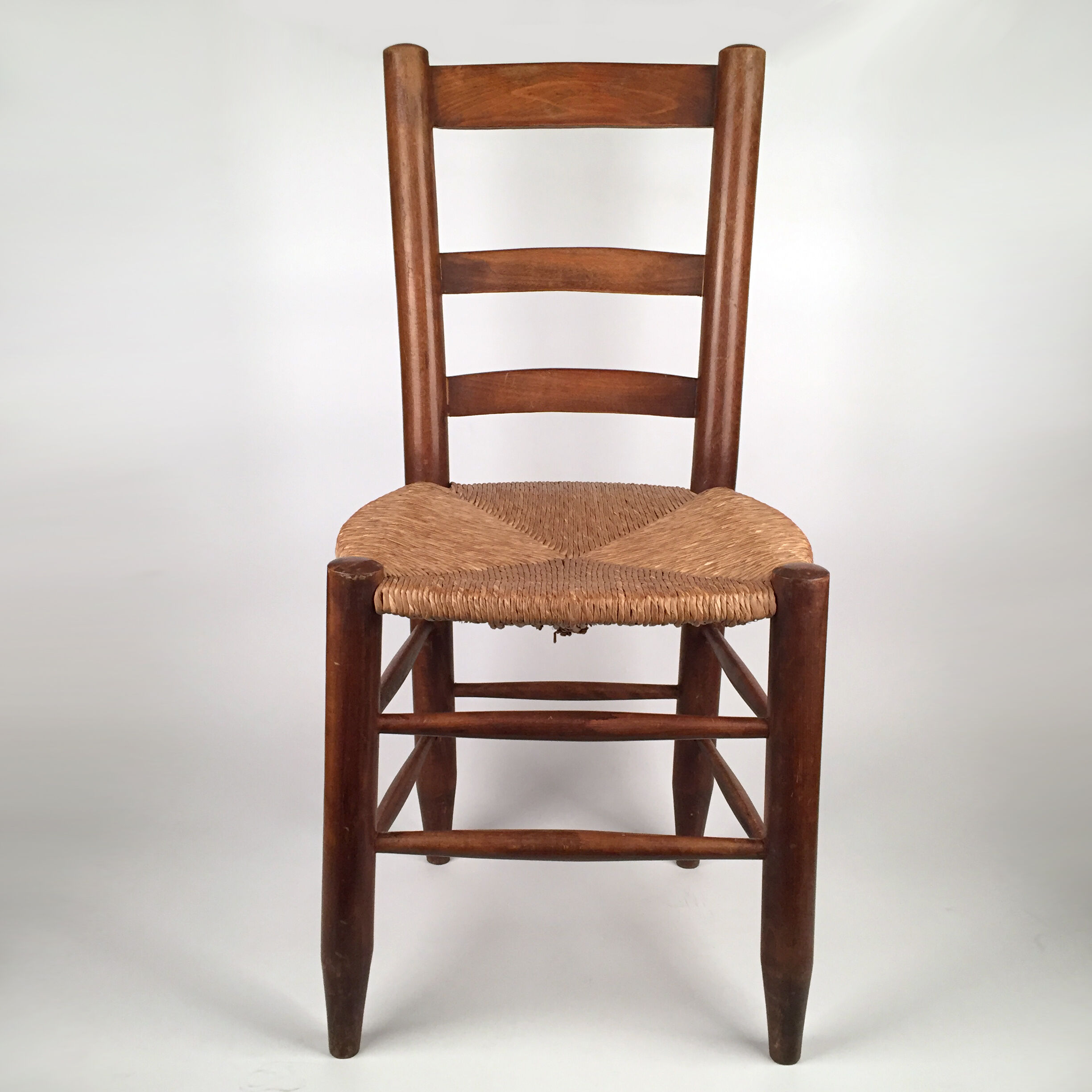 Chair wood and straw