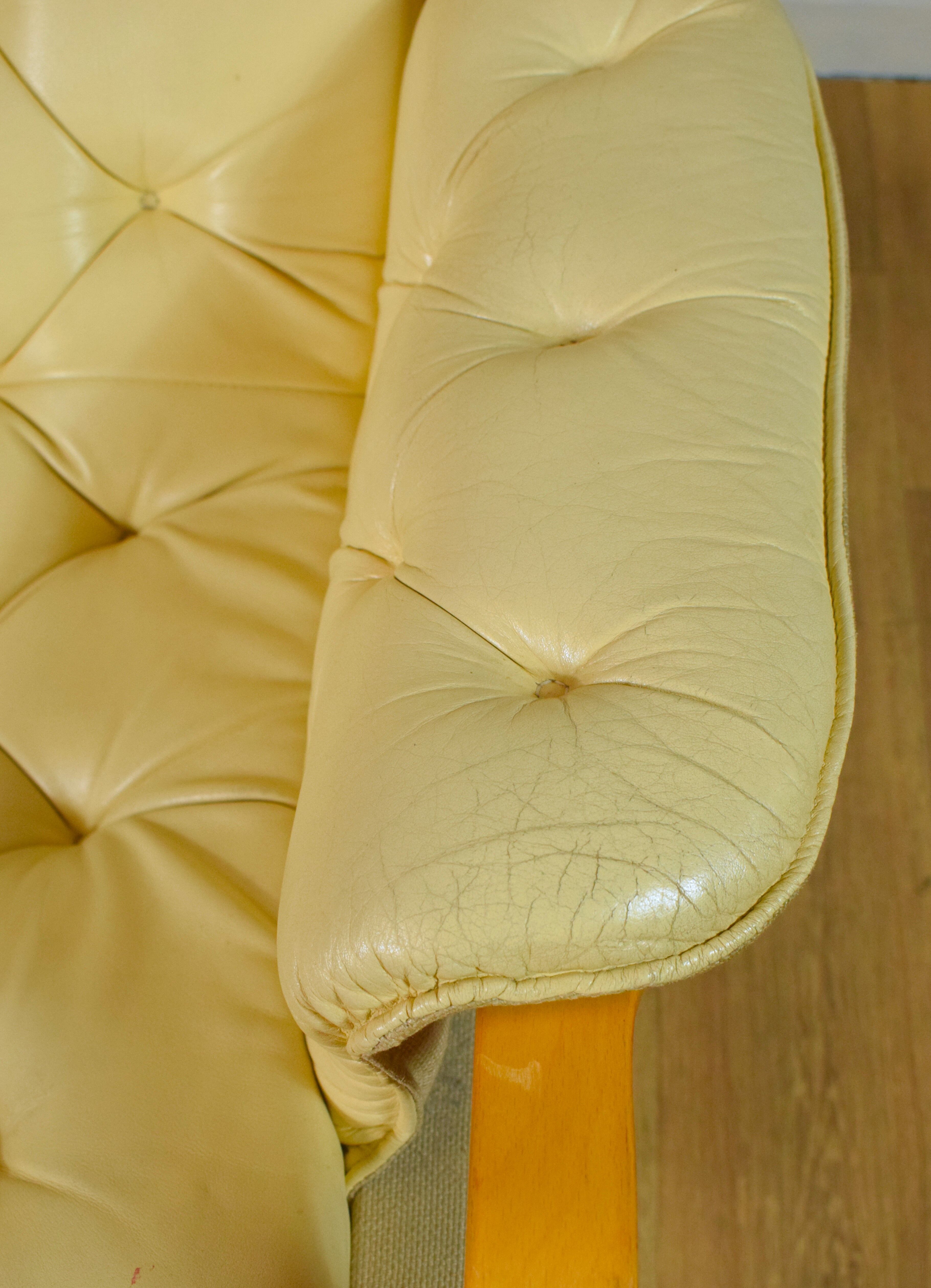 Mid Century Retro Danish Cream Leather Lounge Armchair (2 available) 1970s