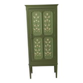 Parisian wardrobe revamp
