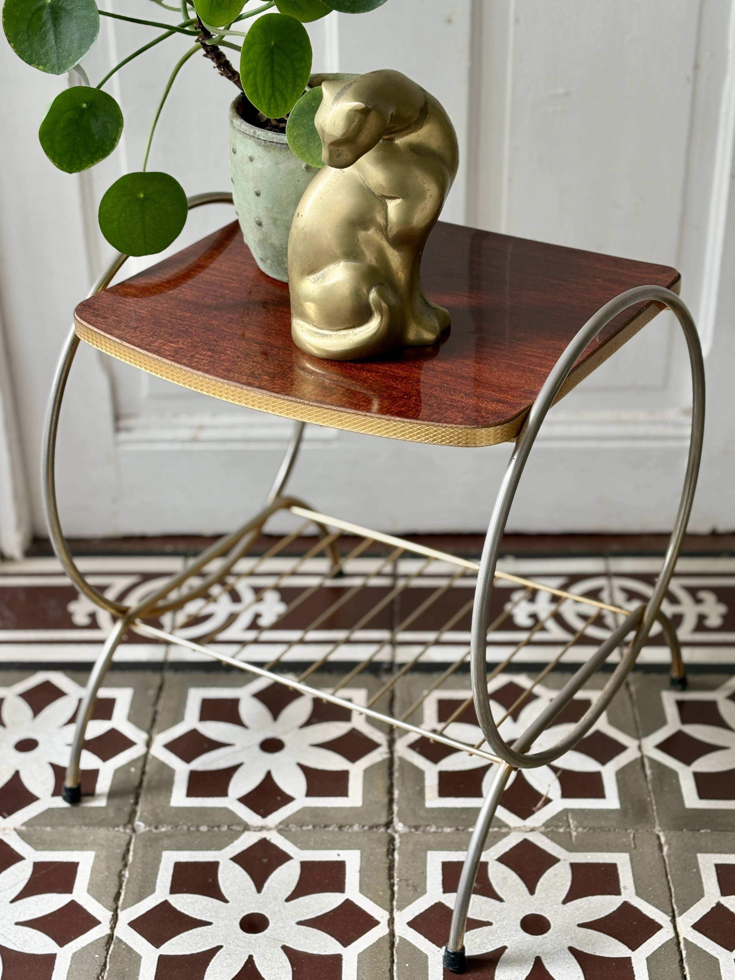 Table d'appoint vintage en laiton et formica