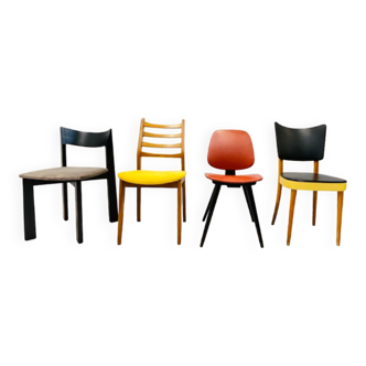 Lot 4 chaises colorées