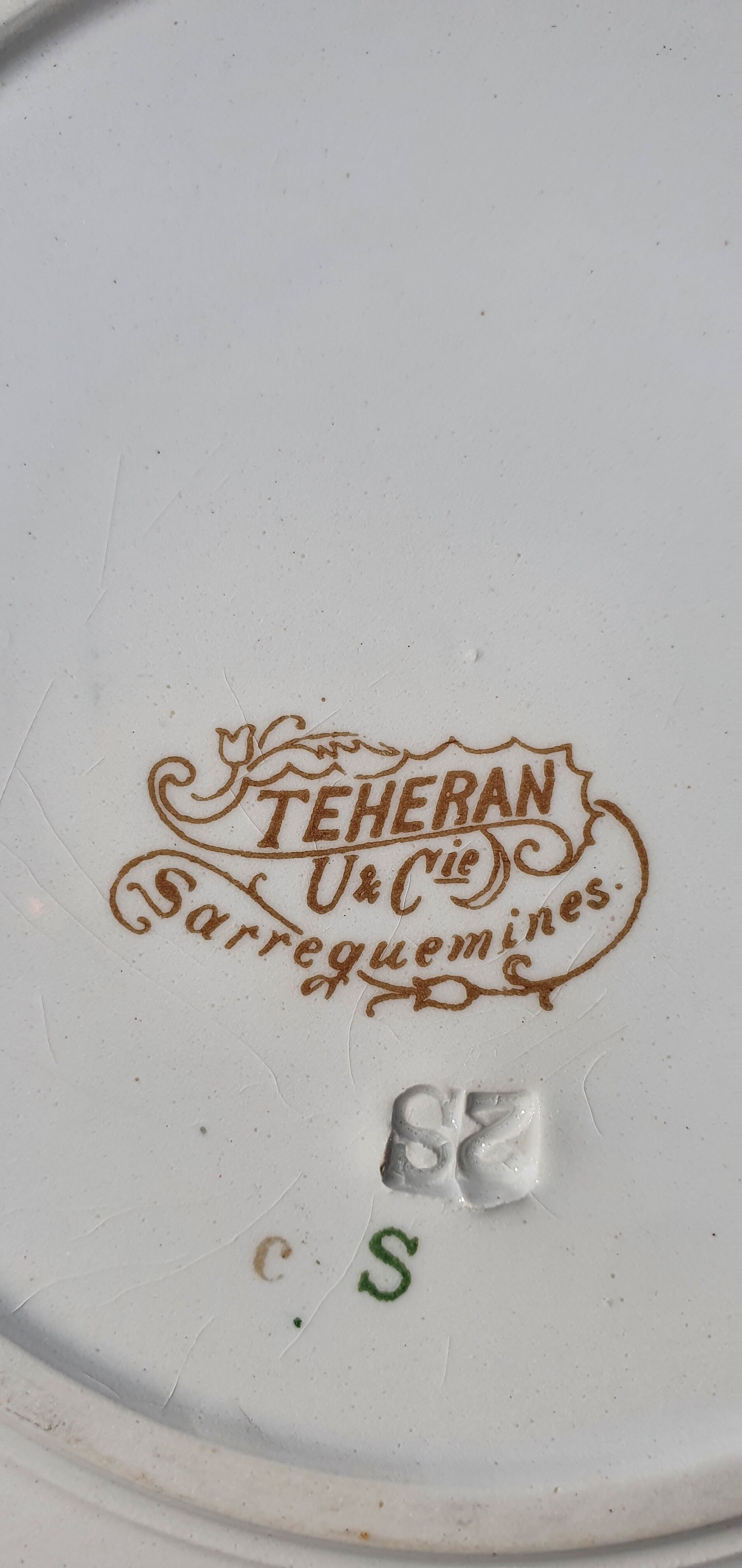 Earthenware dessert plates