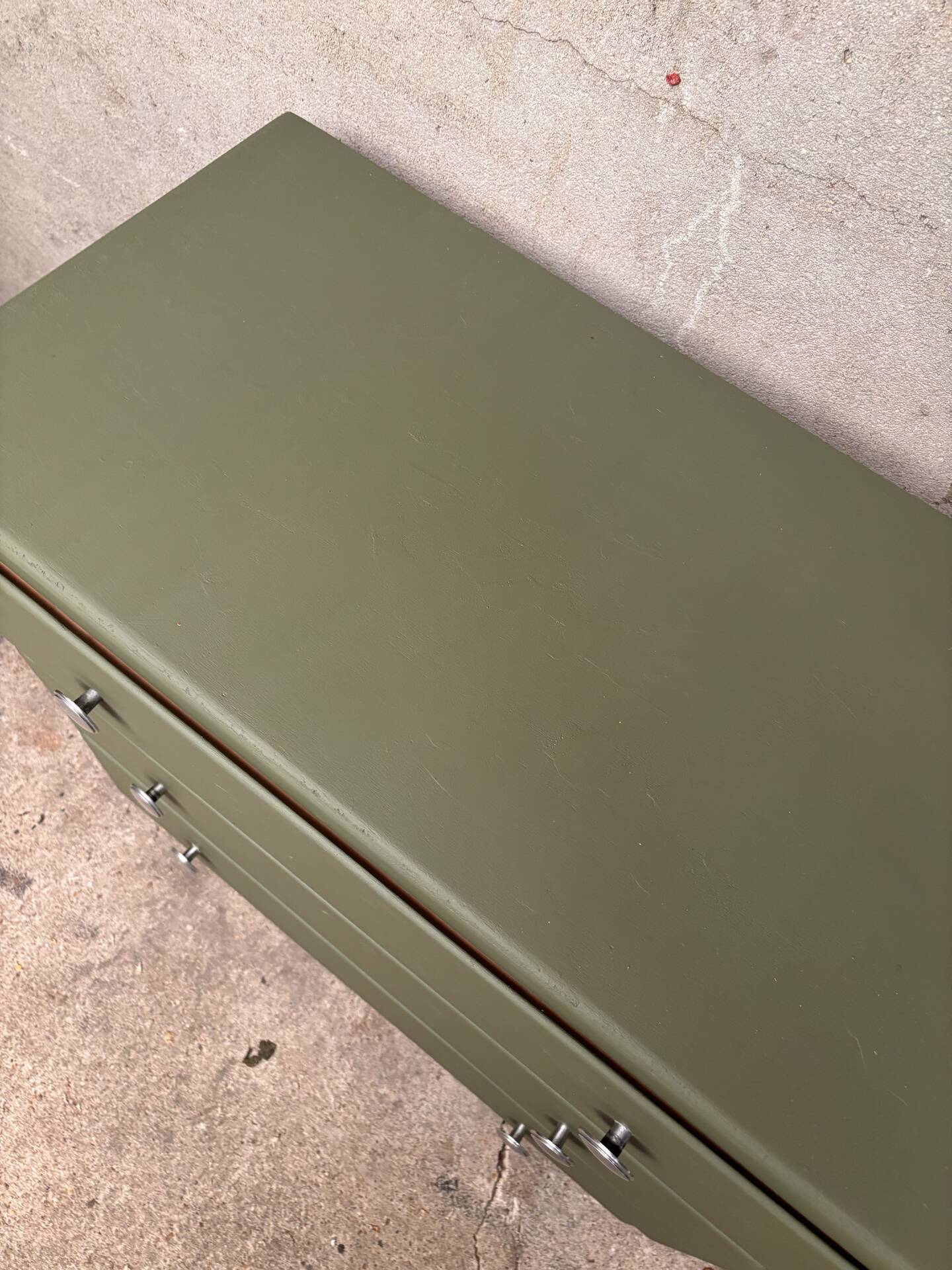 Commode parisienne kaki