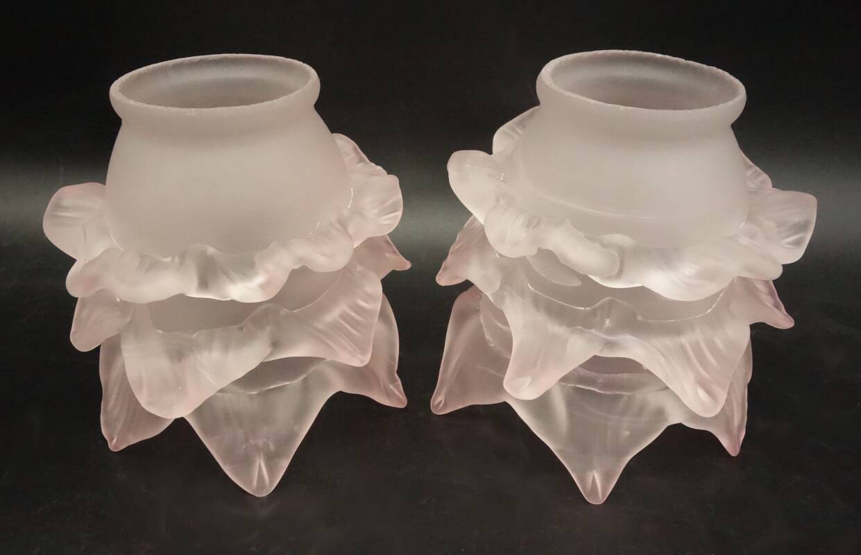 Paire de tulipes en pâte de verre couleur rose pâle