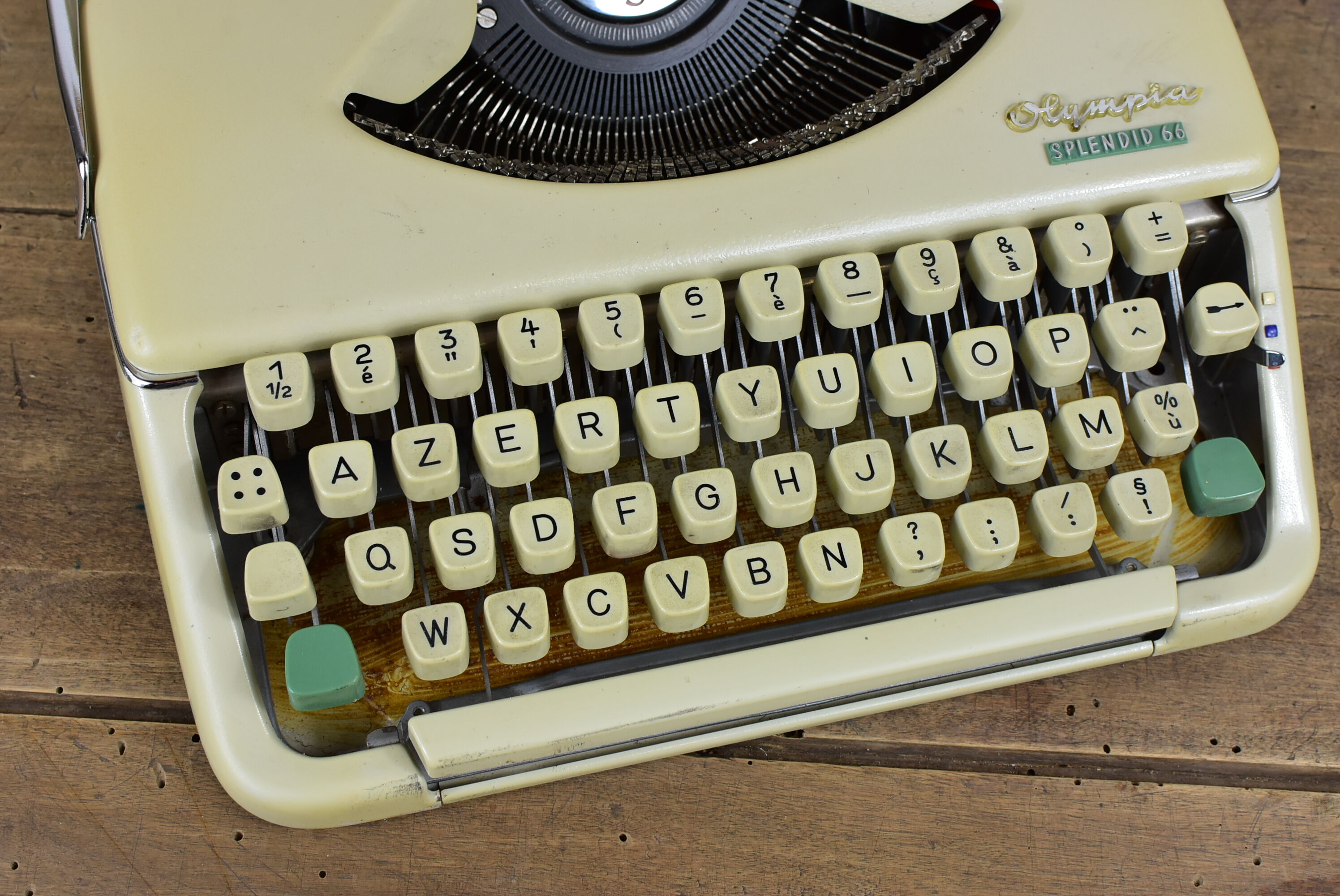 Olympia Splendid 66 Typewriter