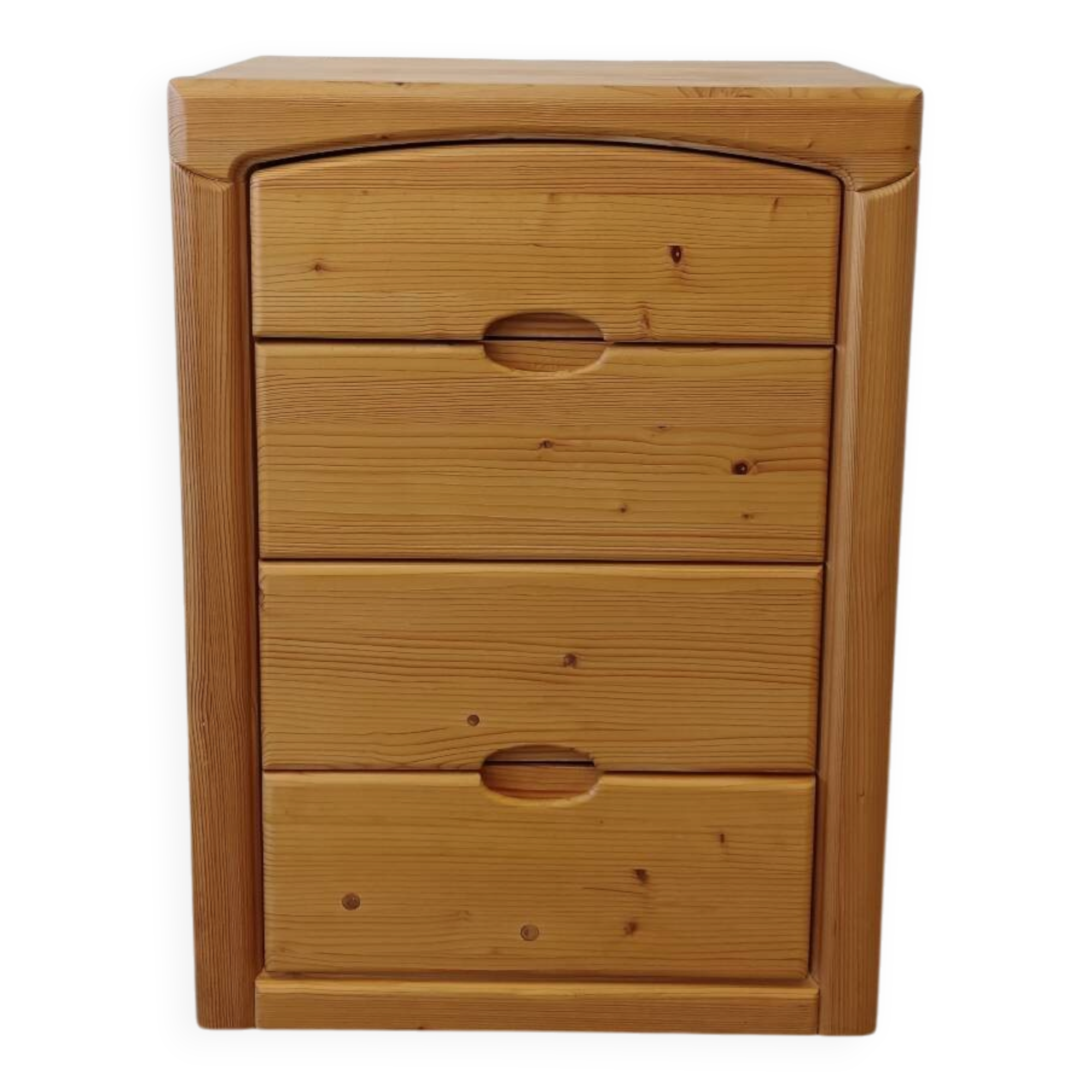 Pine chest of drawers