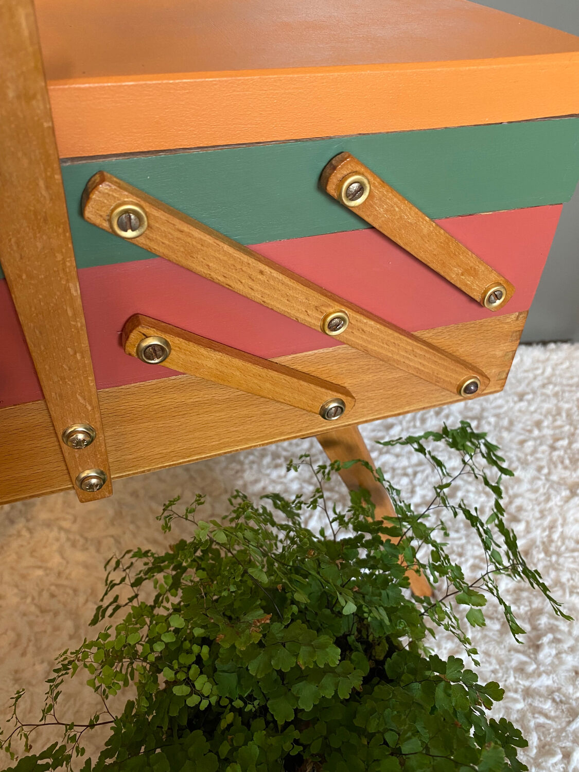 Vintage worker, sewing box feet compass