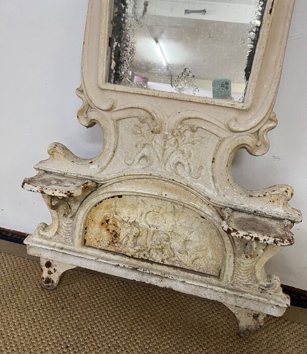 Miroir de fontaine de métro art nouveau