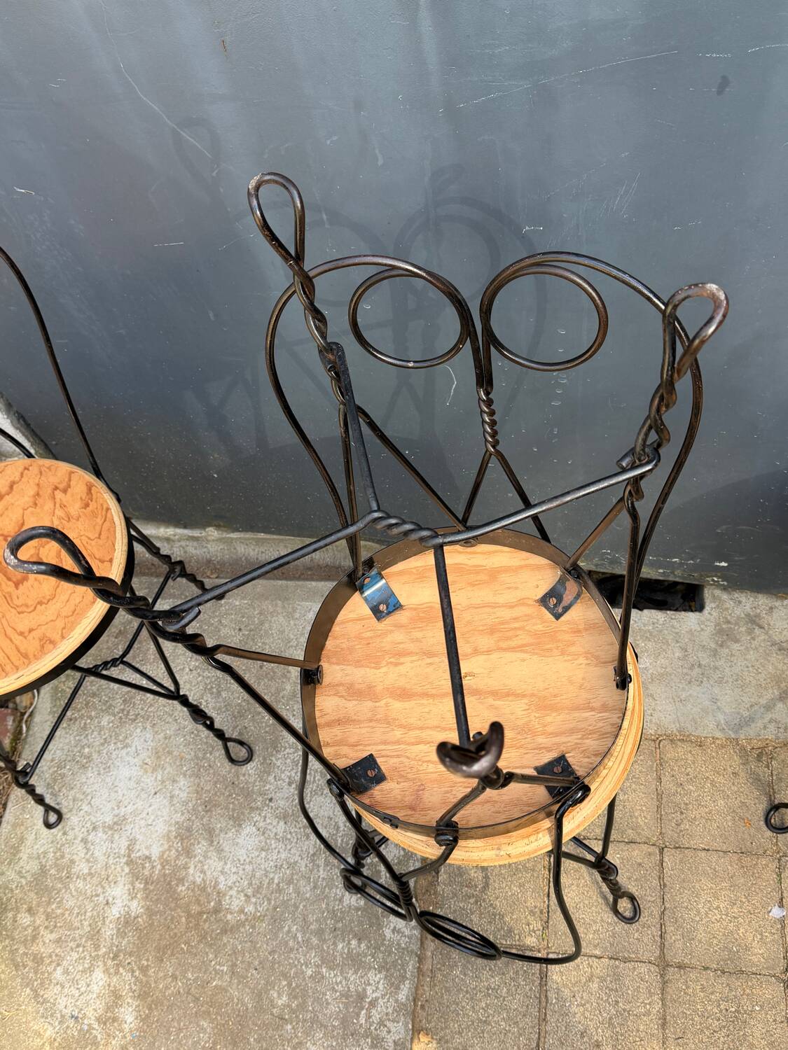 Set of 4 vintage wrought iron chairs from the 1940s.