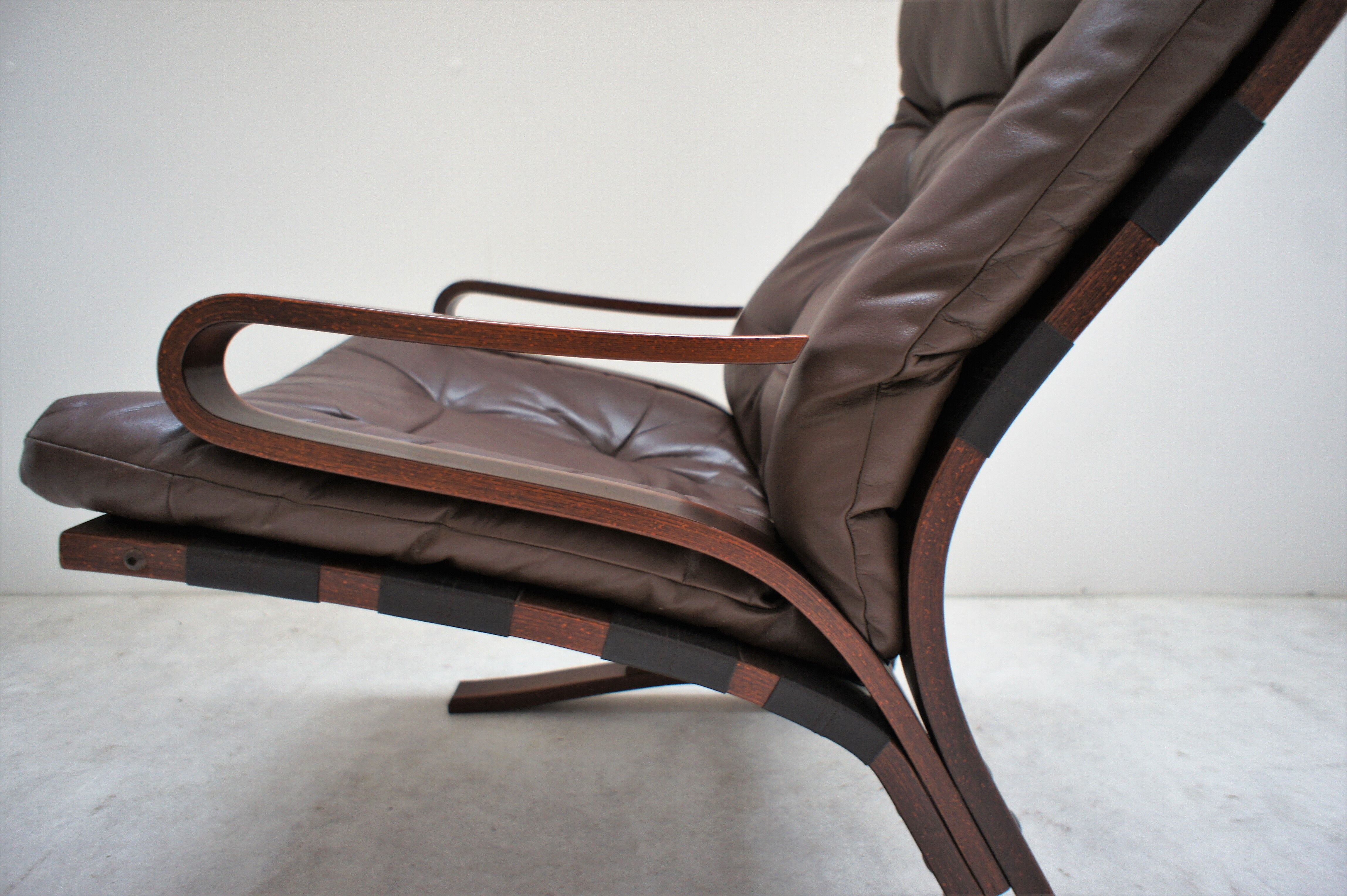 Dark brown leather Pirate chair