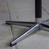 Black leather office chair by Charles Pollock for Knoll