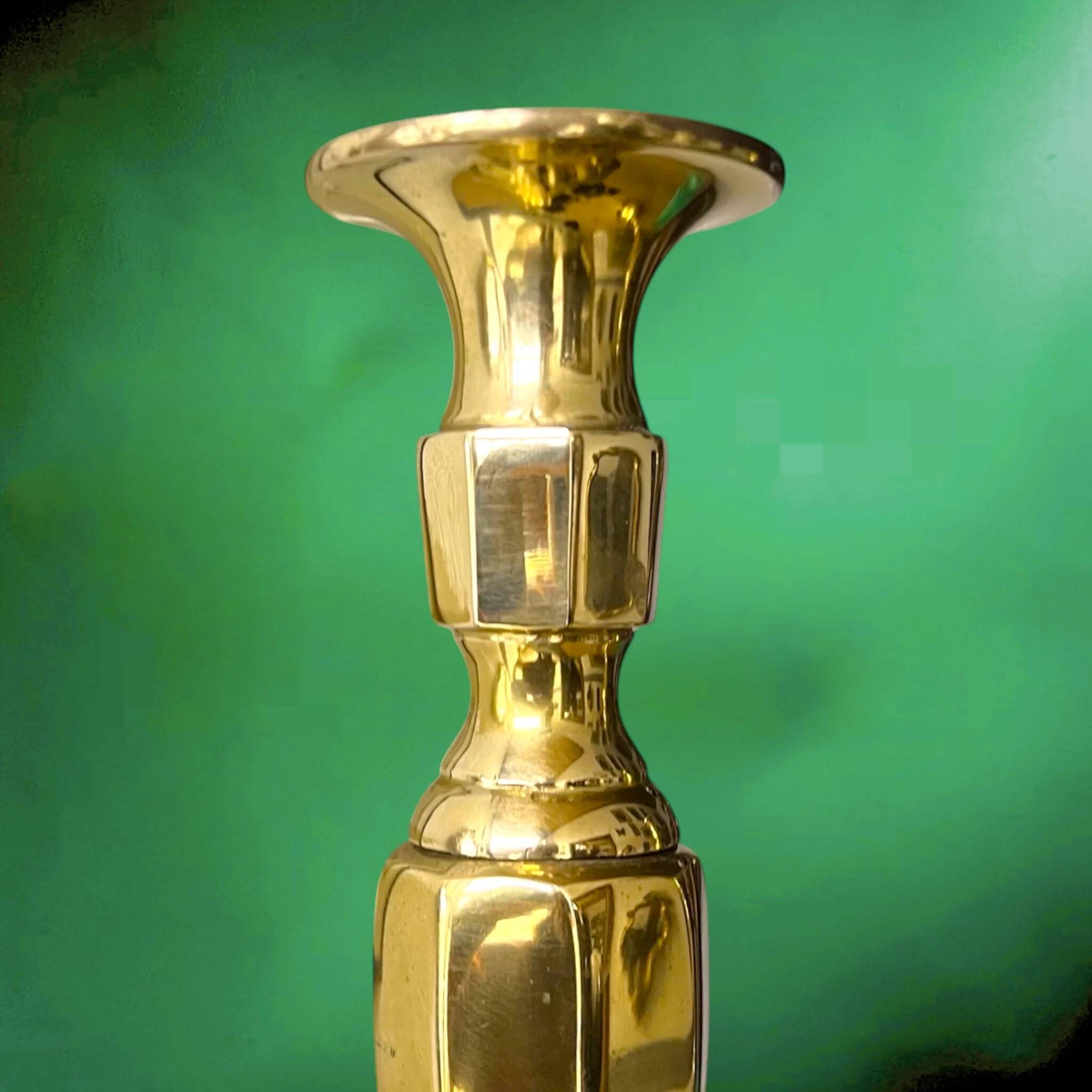 Pair of English polished brass candlesticks – vintage candle holders made in England – elegant classic decoration