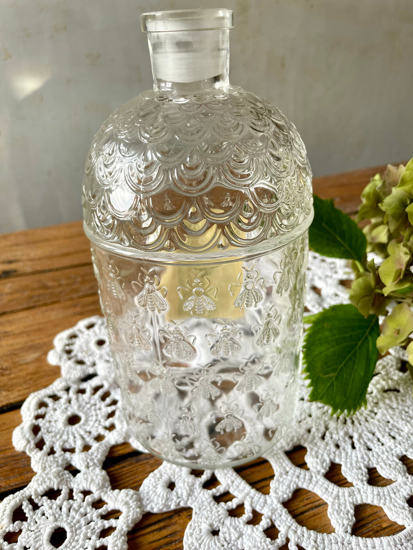Large bee bottle guerlain vintage 1000ml (empty)