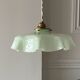 Suspension en opaline vert celadon