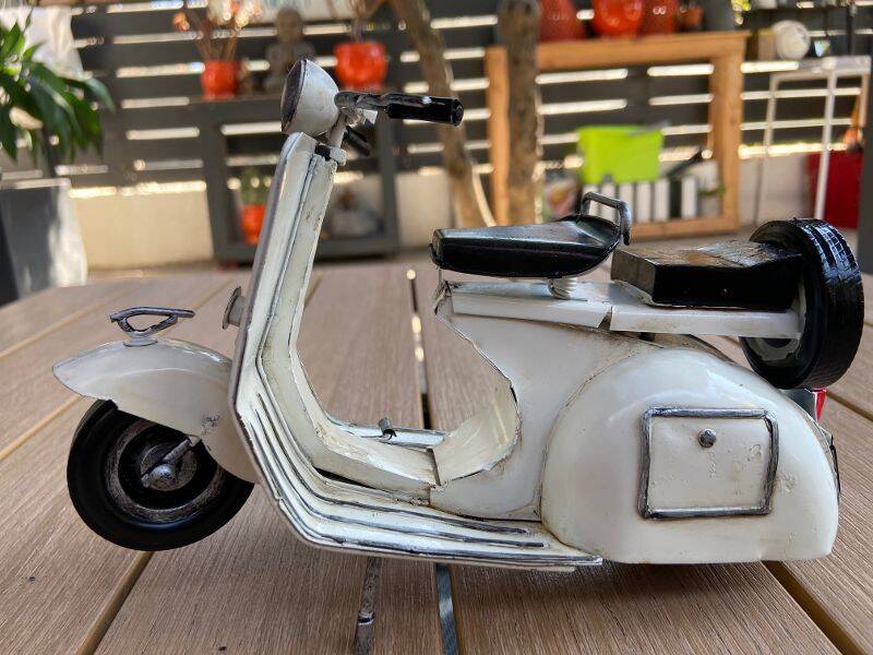 Decorative Toy in Painted Tin Scooter Vespa Piaggio 1955 collection "The Wasp"