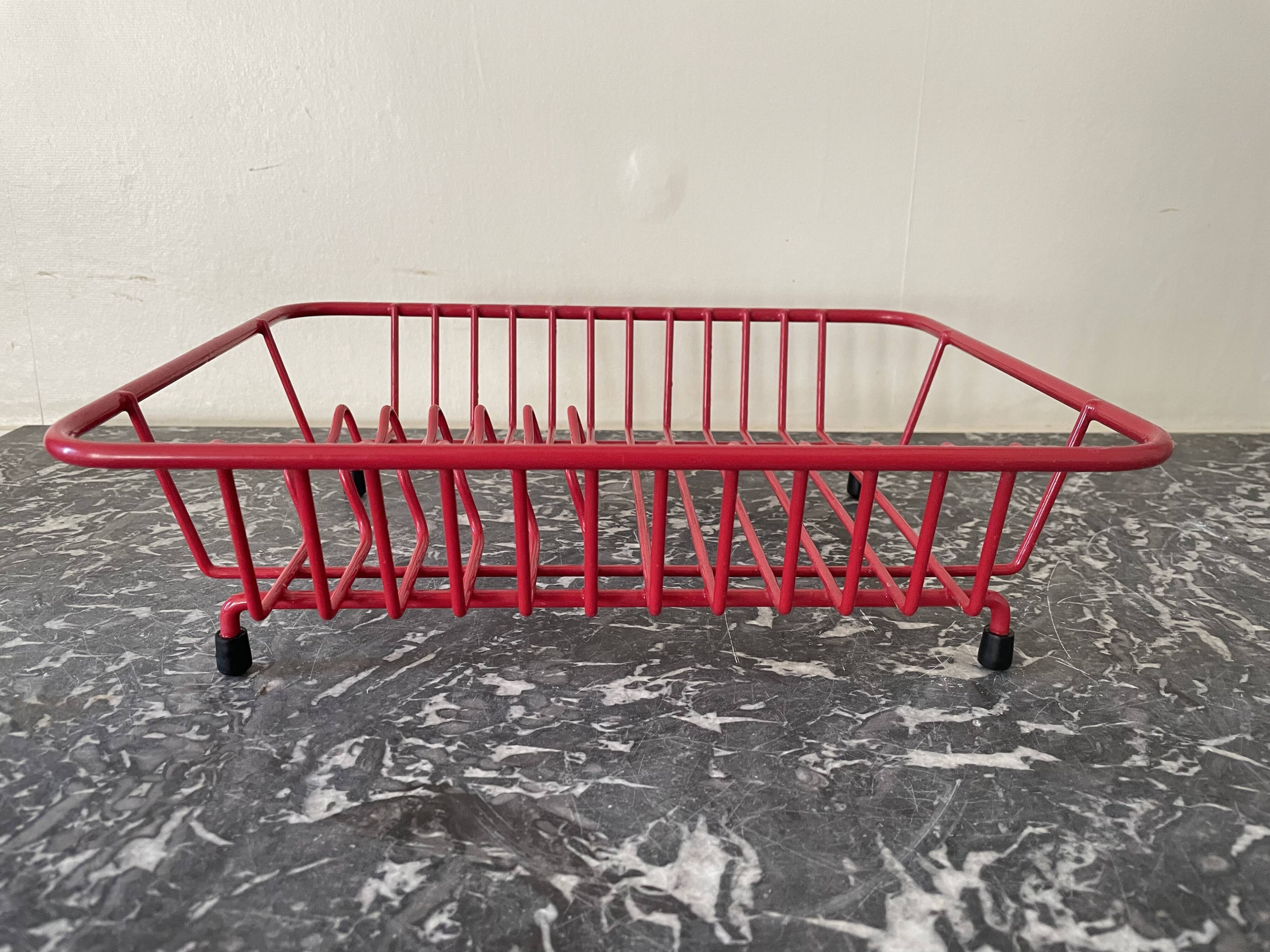 Plasticized metal dish rack