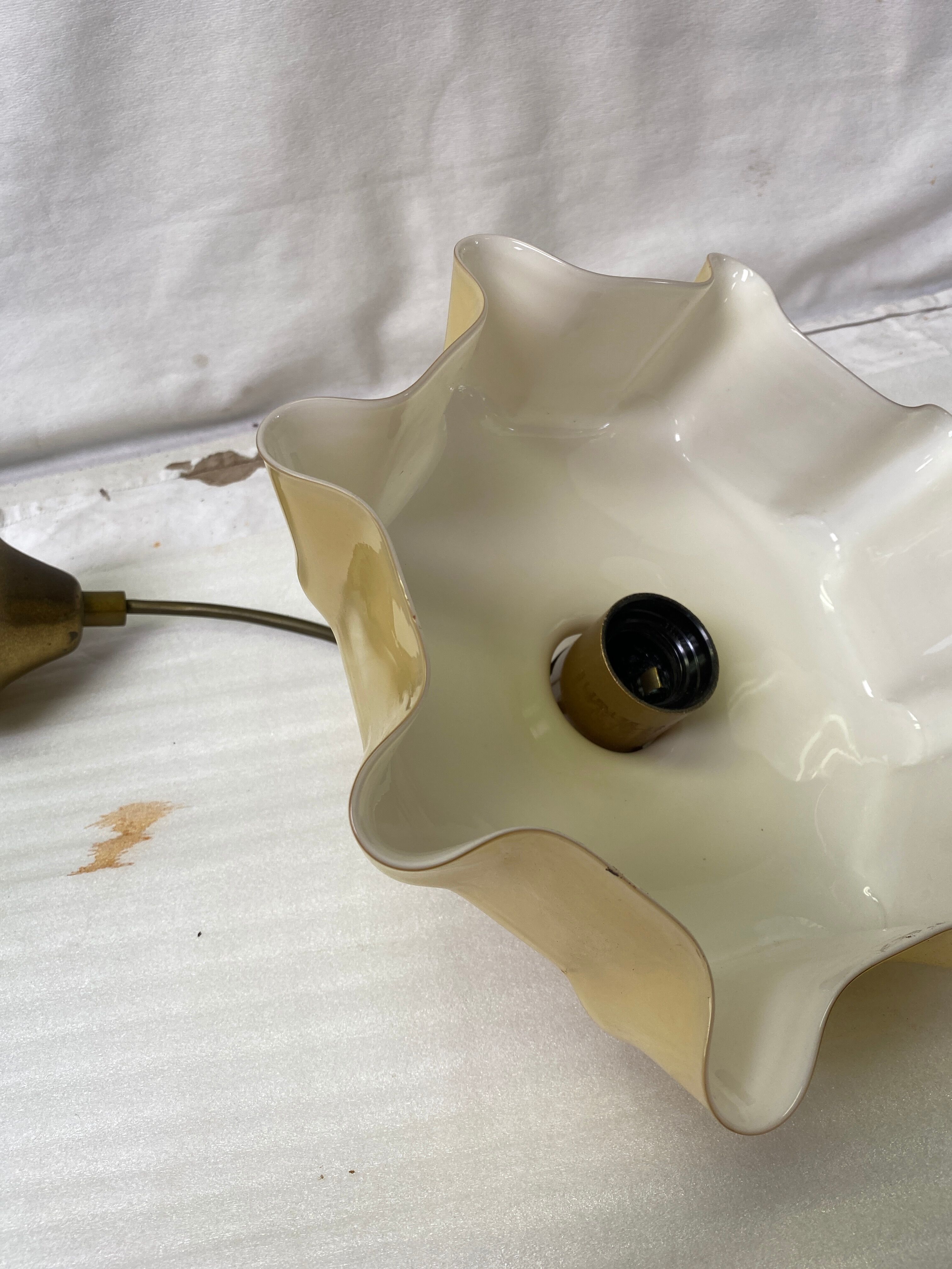 Vintage opaline suspension