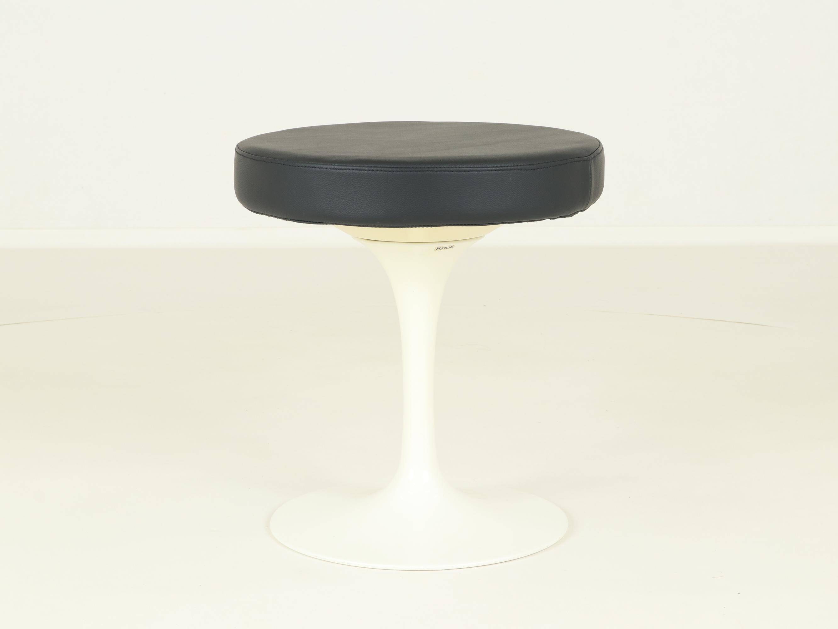 Side Chair or Stool by Eero Saarinen for Knoll 1960s