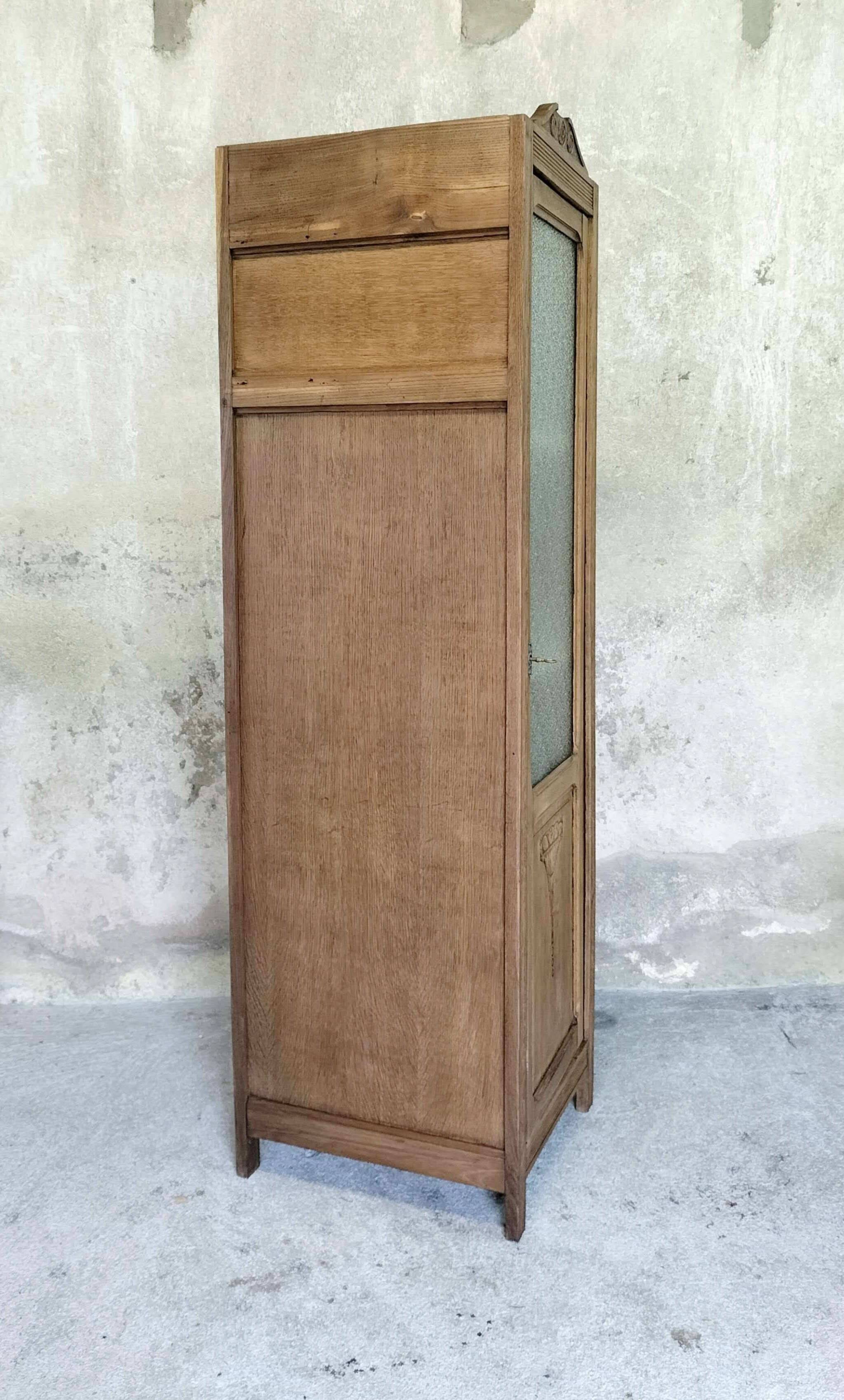 Armoire vitrée vintage