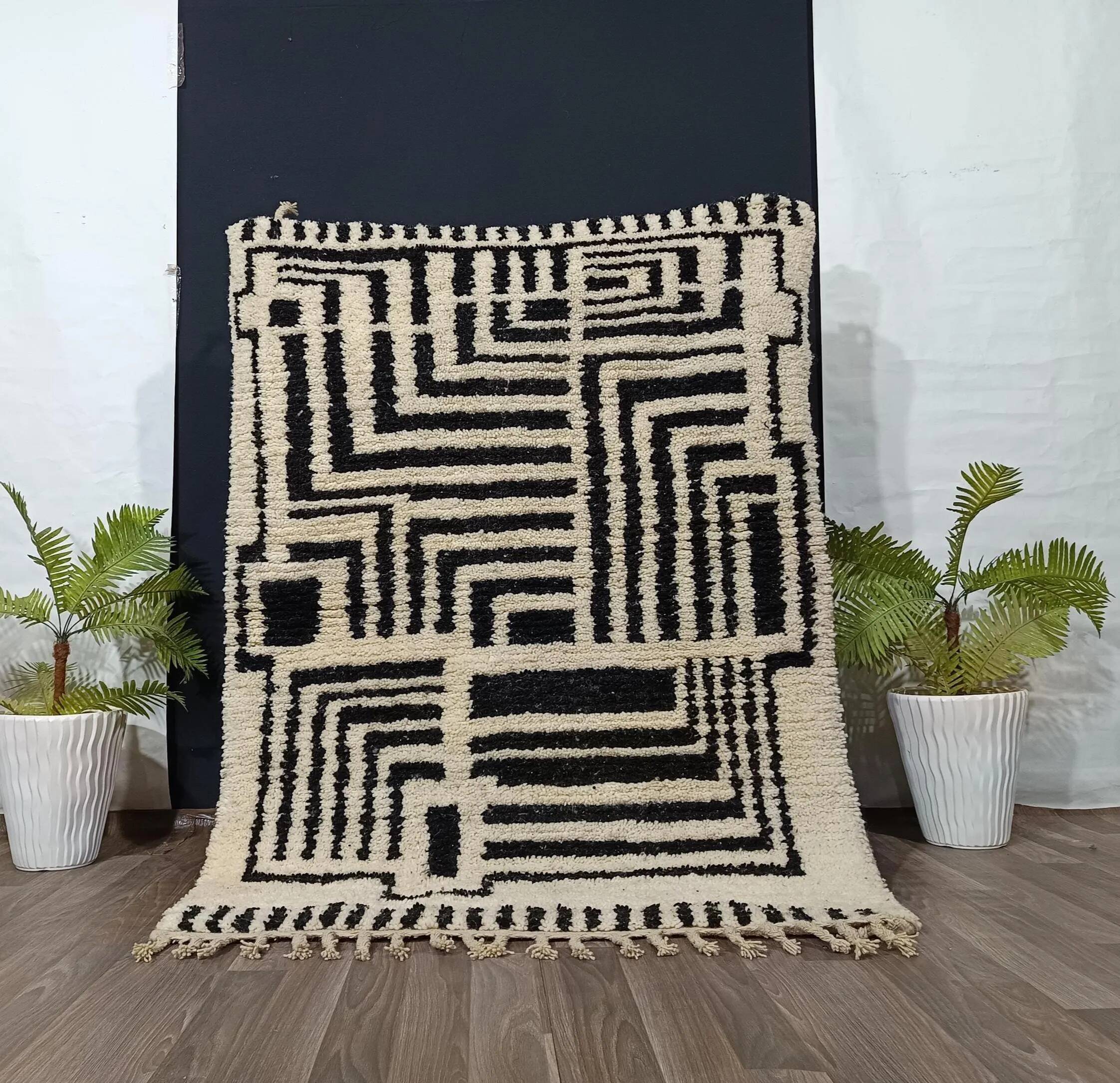 Handmade traditional carpet 250cm x 150cm Moroccan