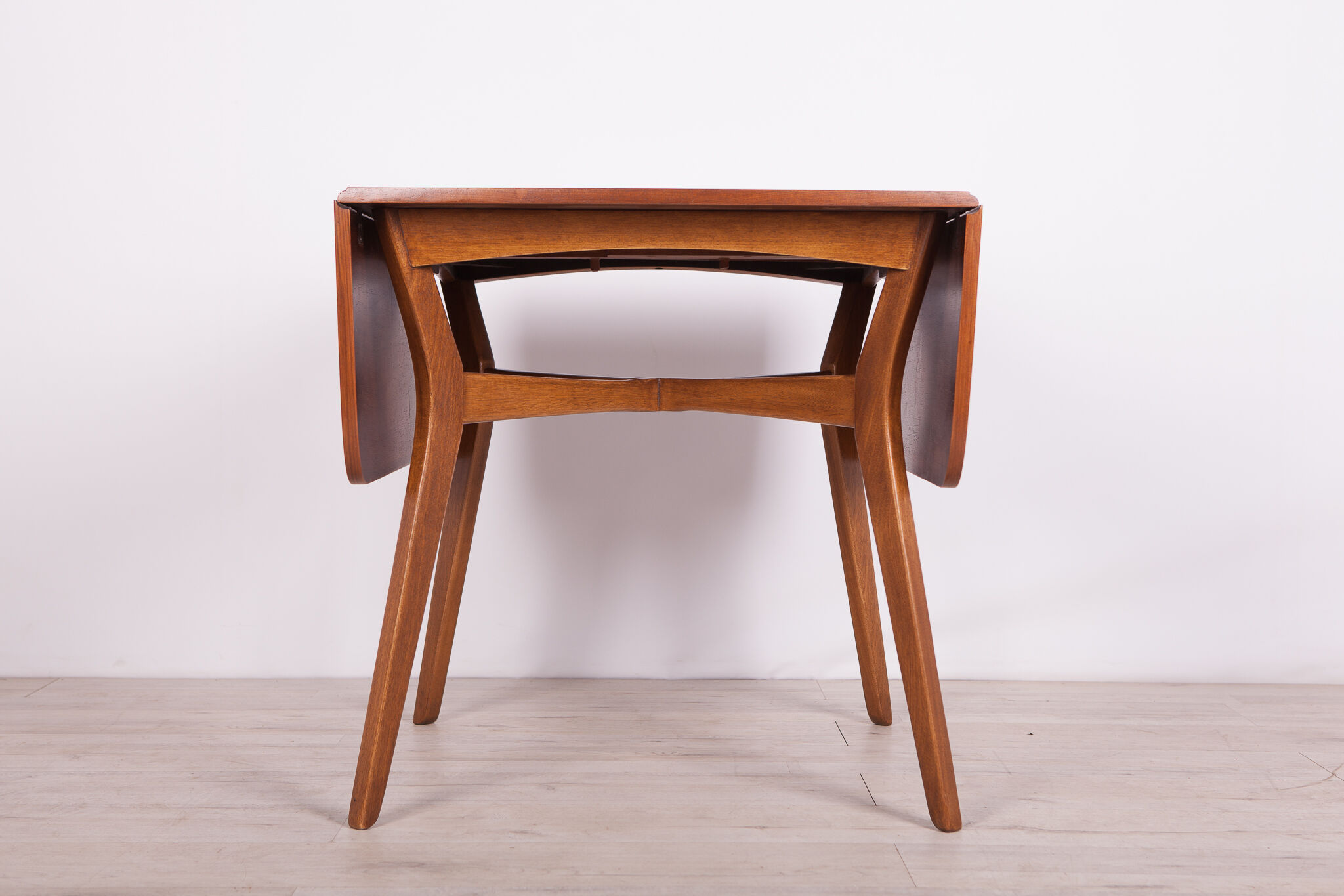 Butterfly dining table from G-plan, 1960