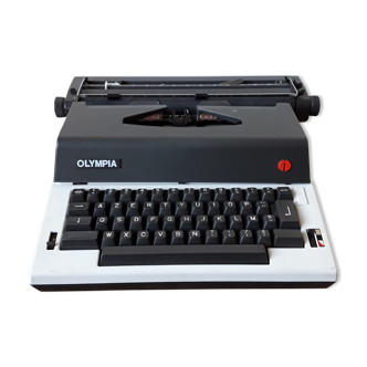 Machine à écrire Olympia vintage des années 70