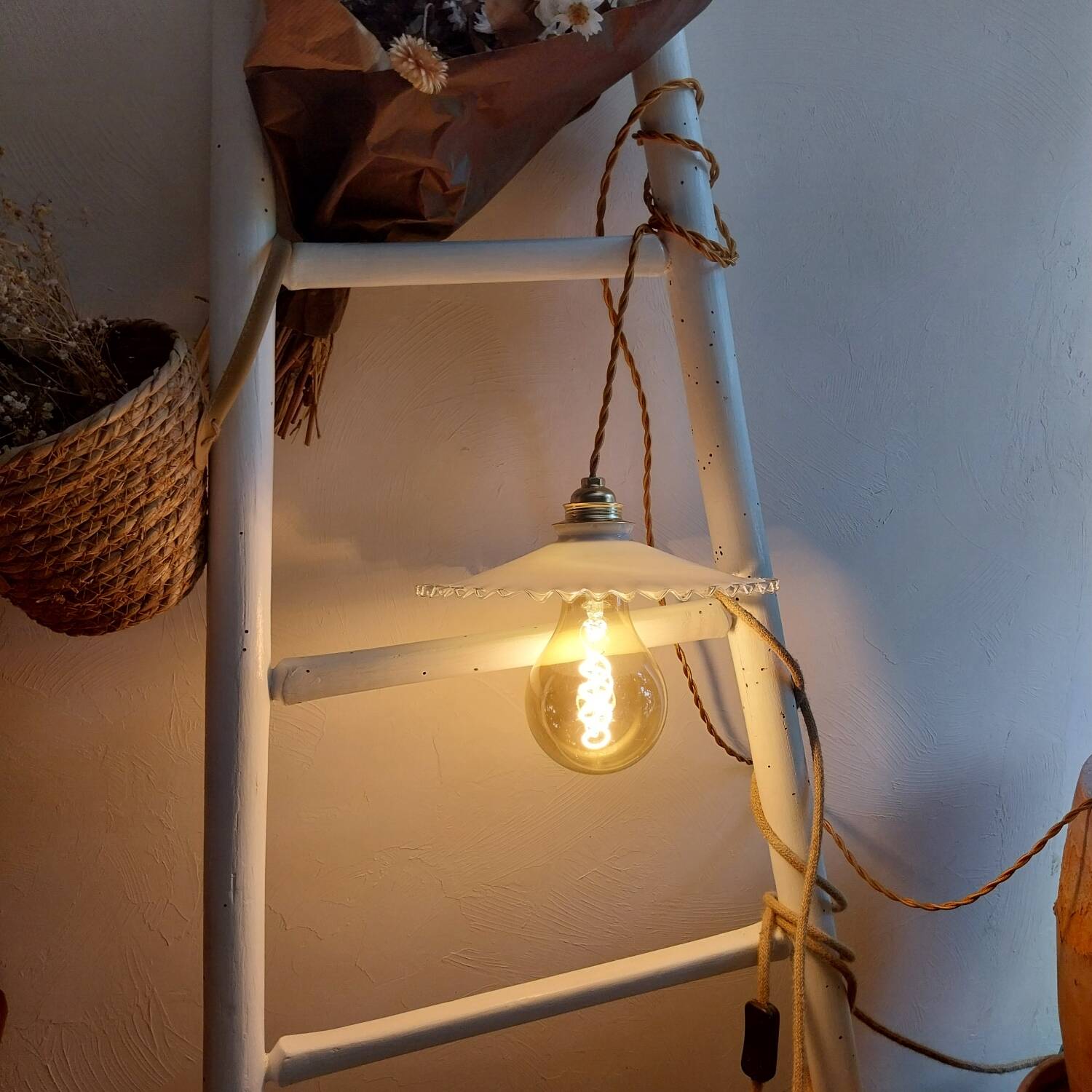 Opaline lamp