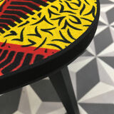 Tripod table