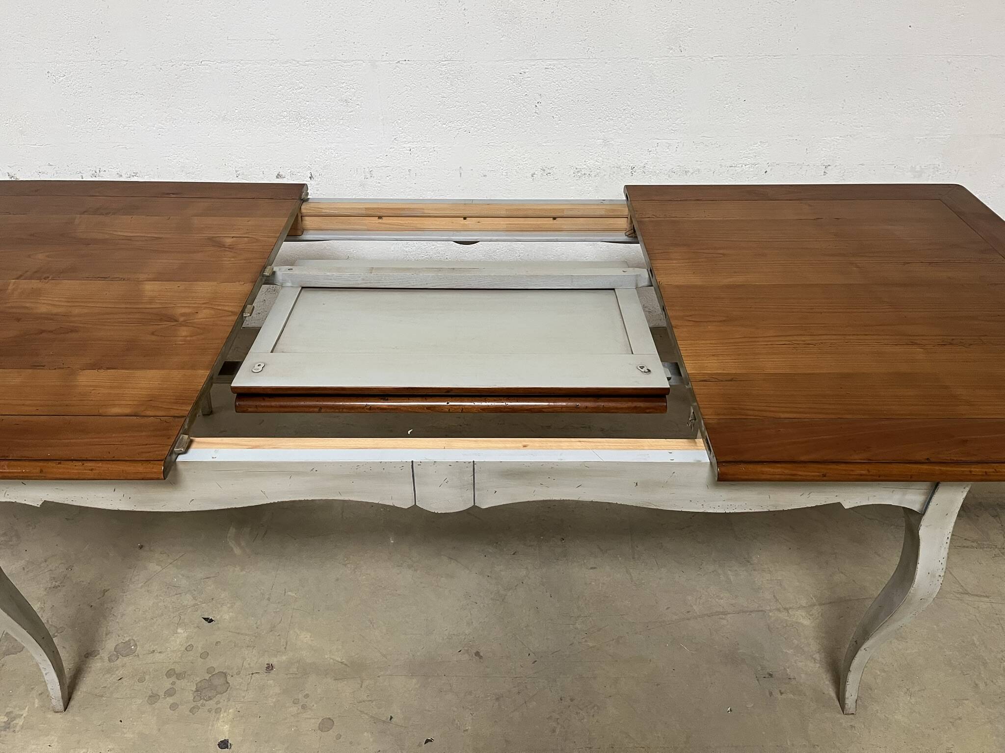 Sévigné dining table