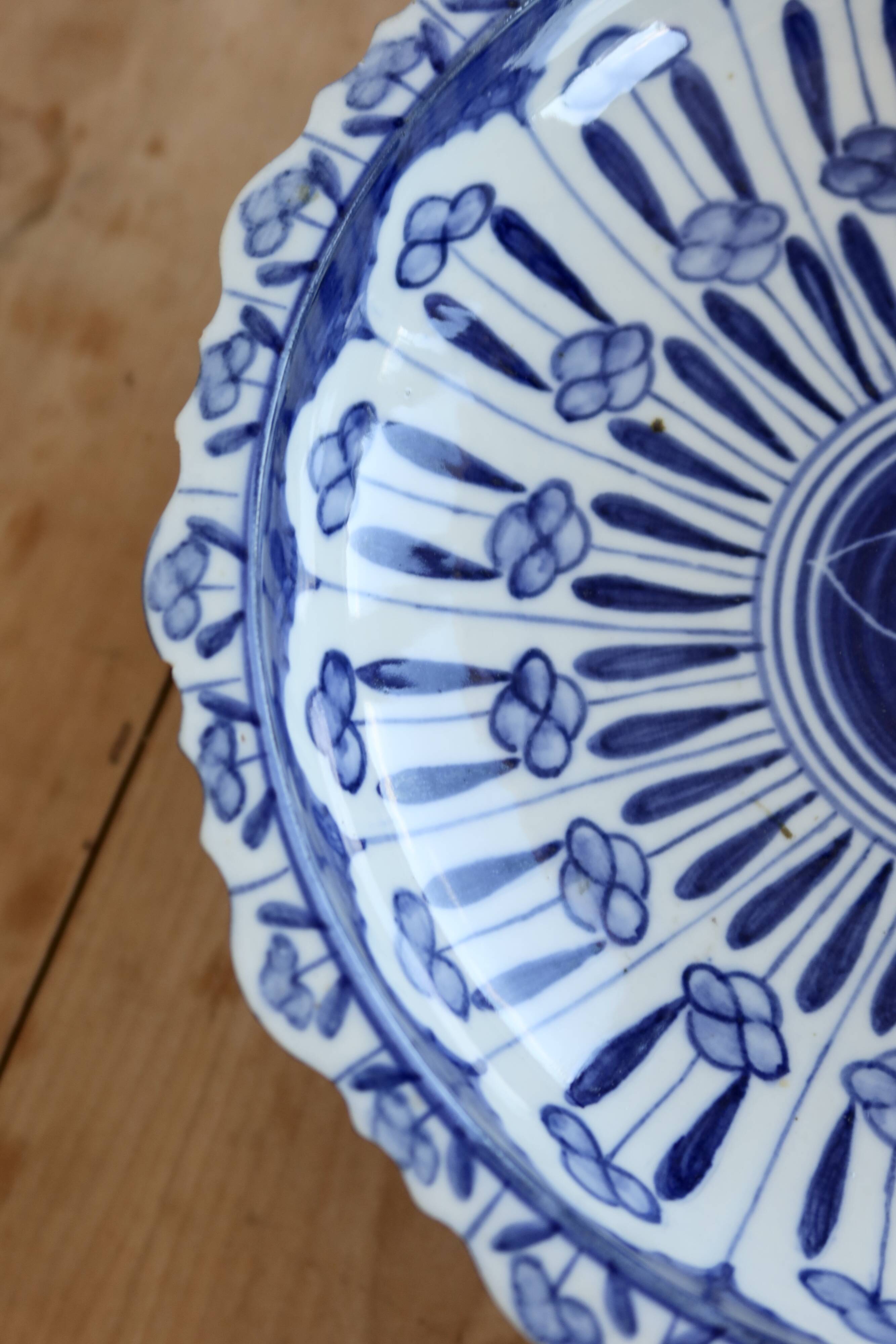 Vintage blue and white porcelain footed bowl in Delft style – Thailand pattern