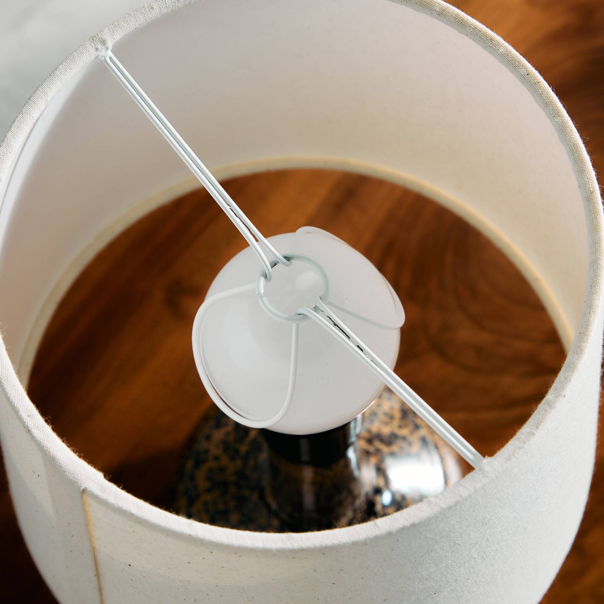 Lampe de table en céramique modèle 653 de Jette Hellerøe pour Axella