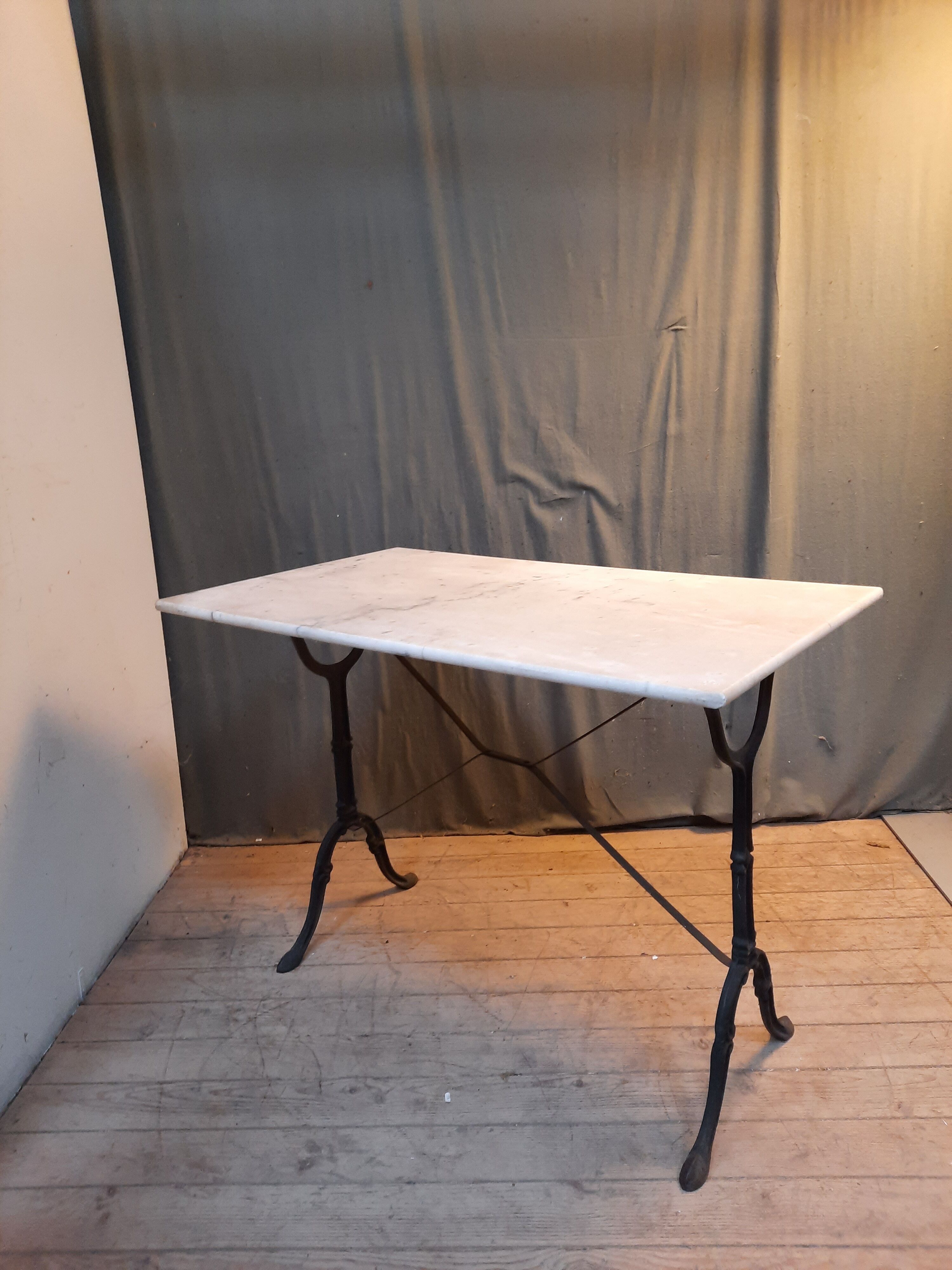 Table bistrot marbre