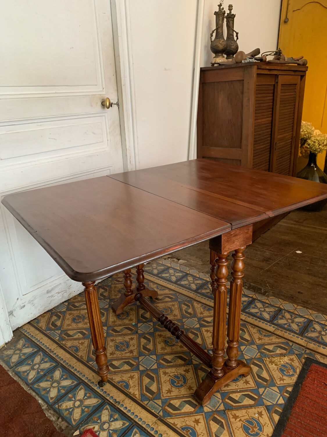 Table d appoint get leg