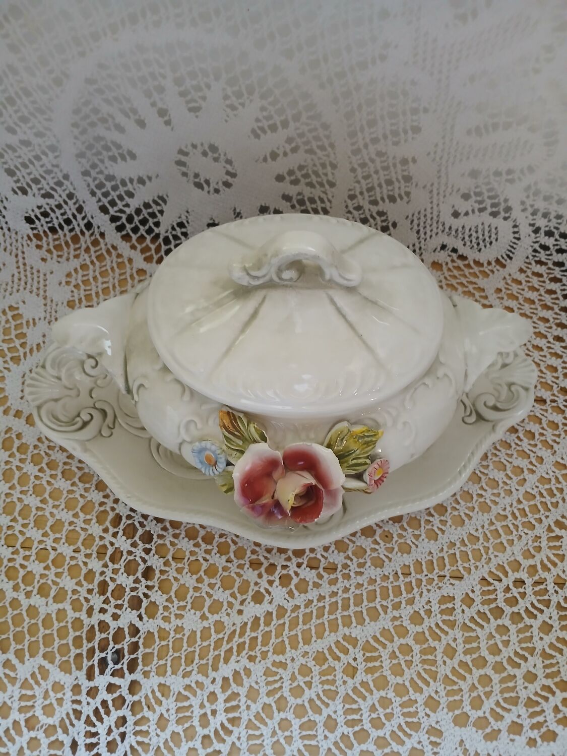 Antique porcelain soup tureen from Naples