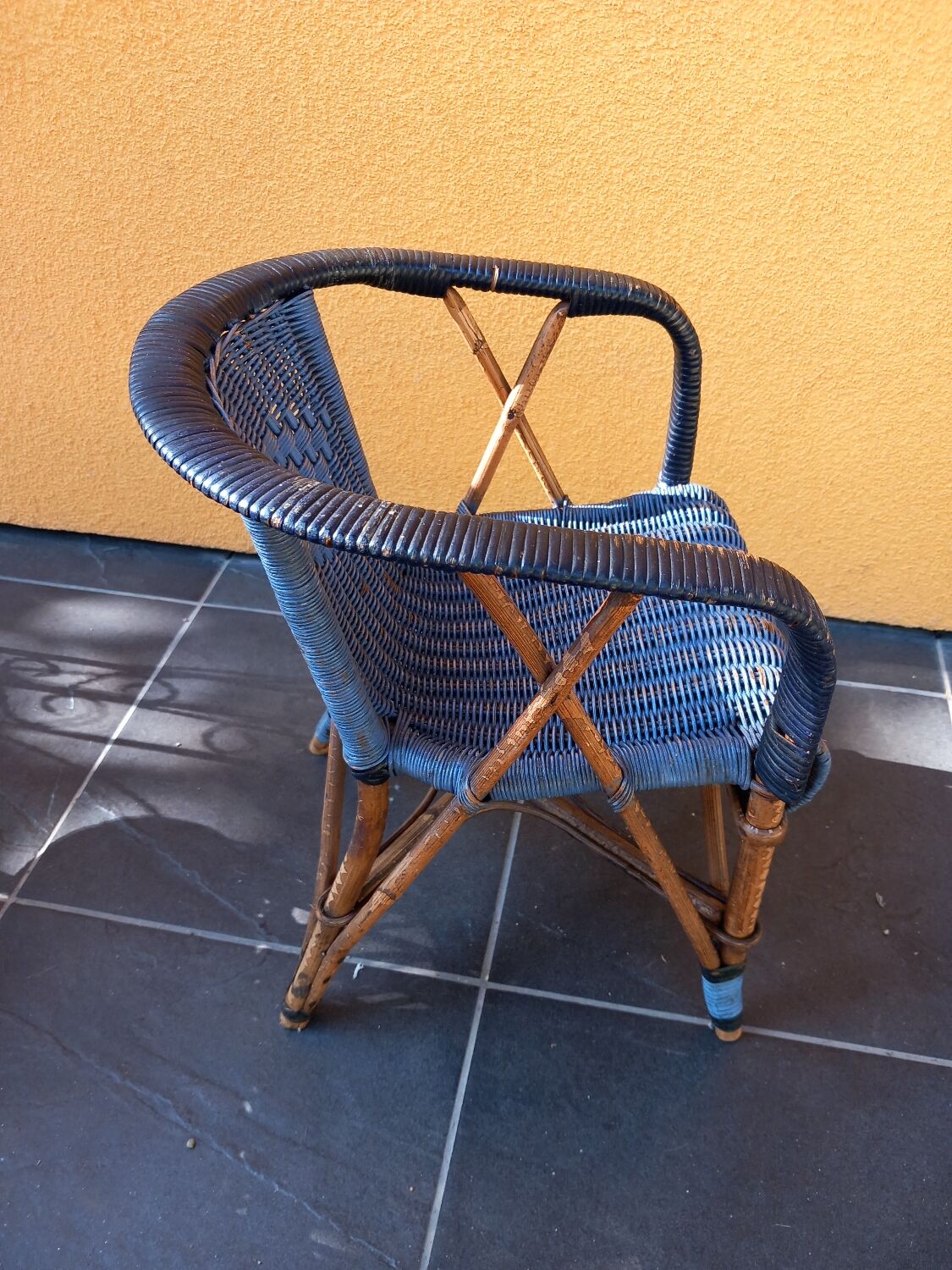 Doll chair
