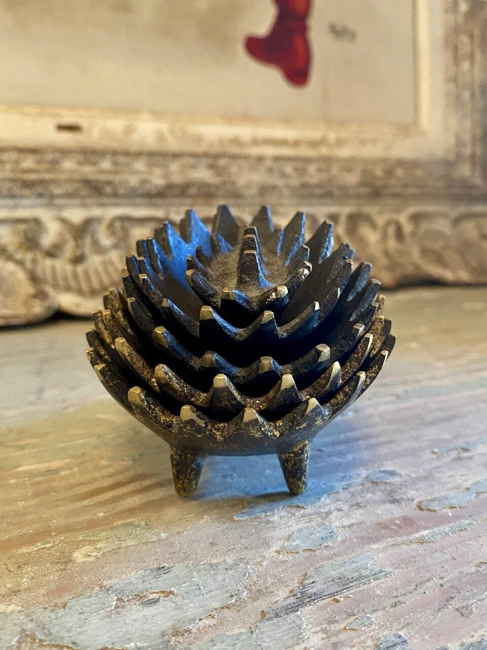 Hedgehog nesting ashtray/trinket dish in brass, attributed to Walter Bosse, for Hertha Baller, Austria 1950s.