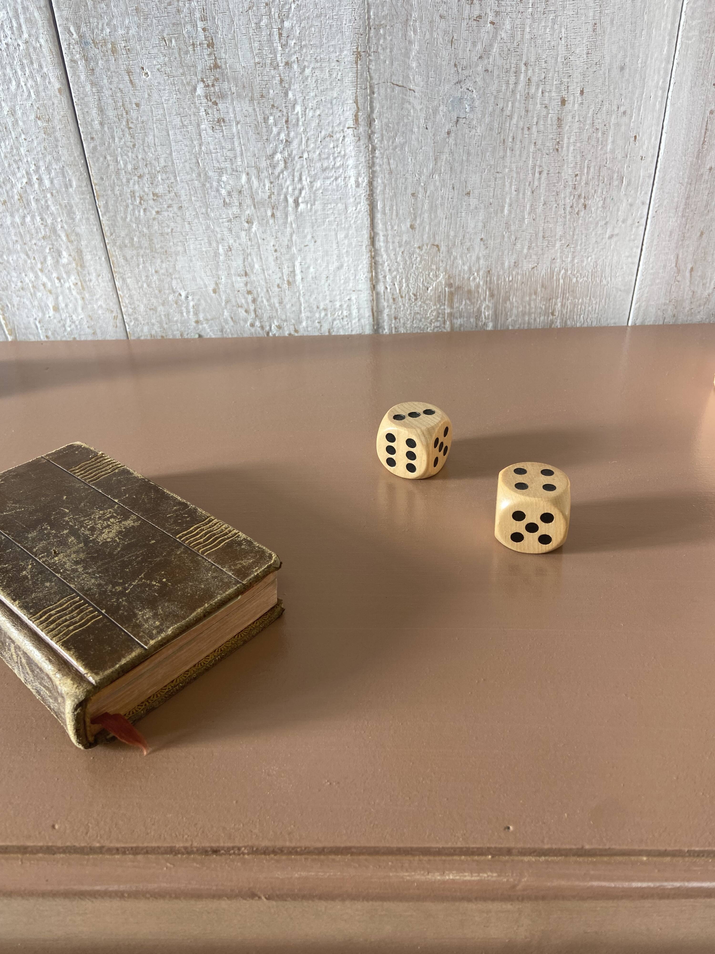 Vintage chest of drawers