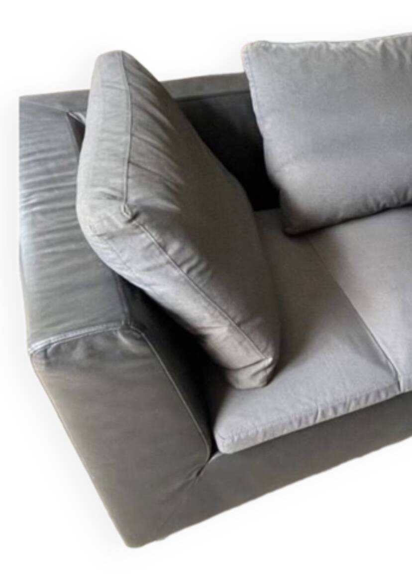 “Feng” gray leather sofa by Didier Gomez for Ligne roset