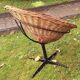 Chaise pod pivotante en rotin et fer, années 1960