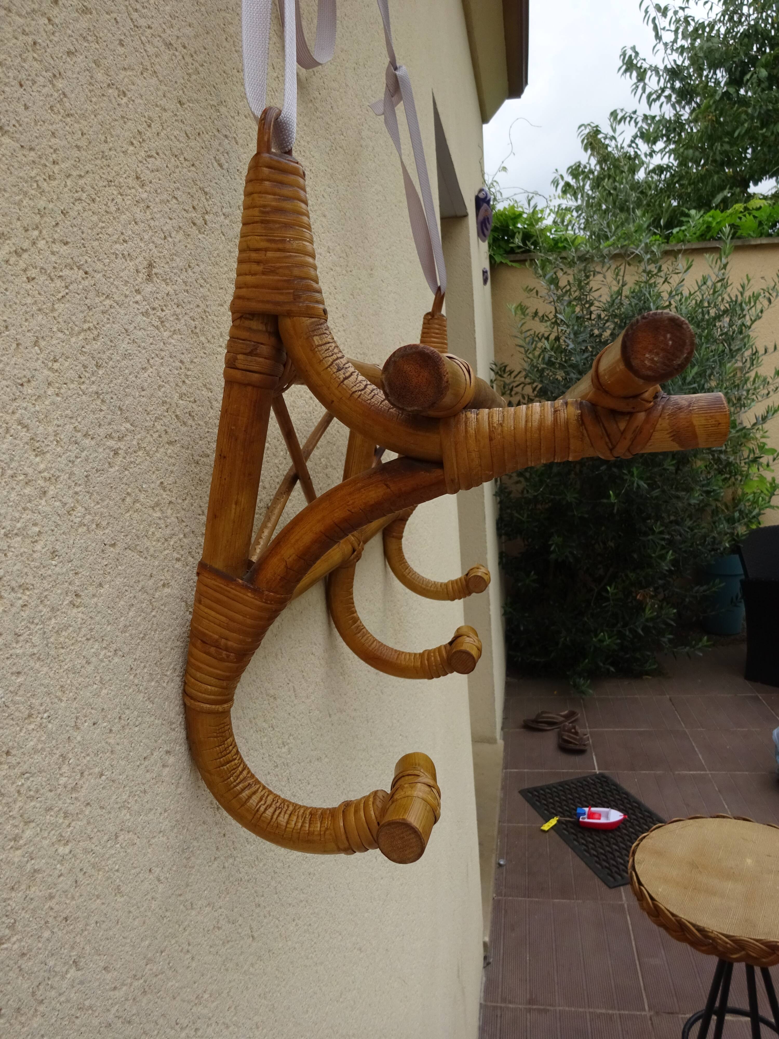 Vintage coat rack in rattan