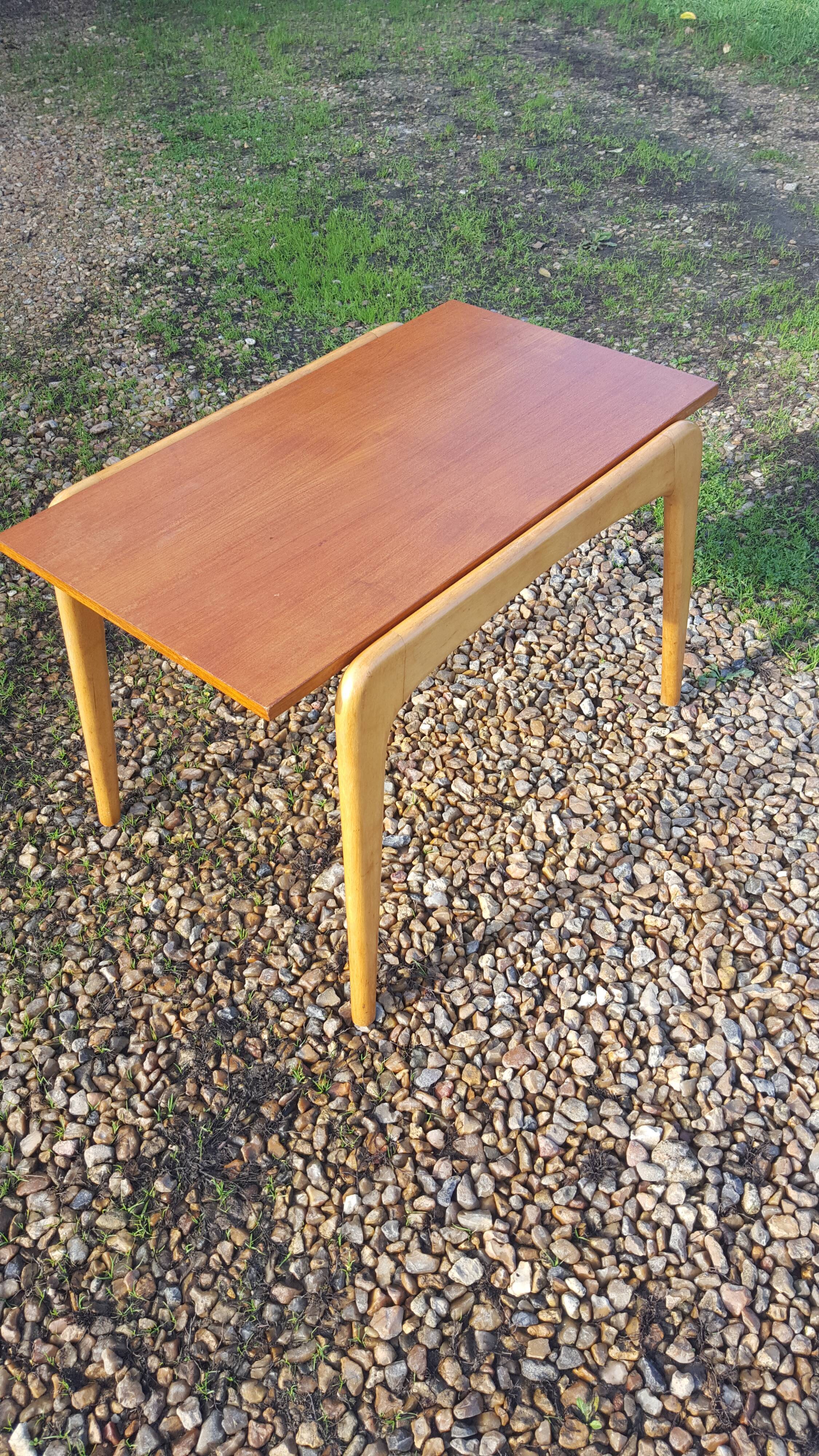 Stella scandinavian coffee table